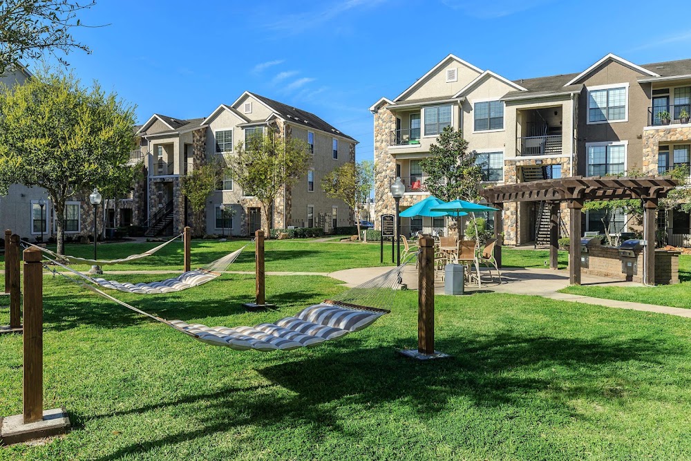 Mason Park Apartments