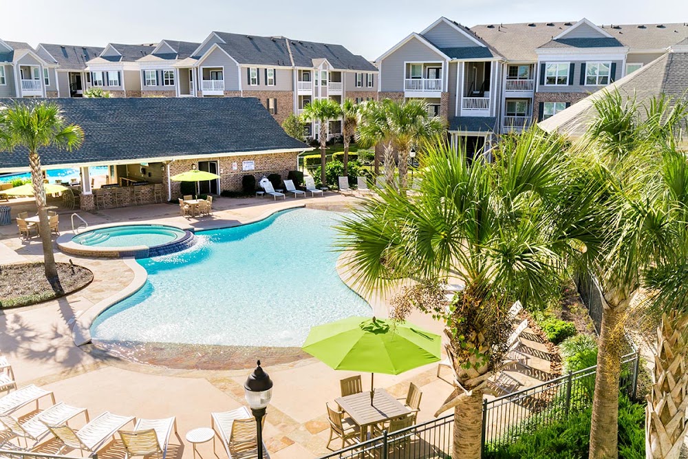 Luxe at Katy Apartments