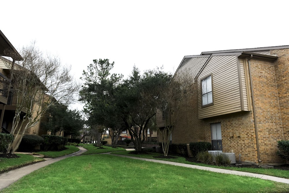 Westborough Crossing Apartments