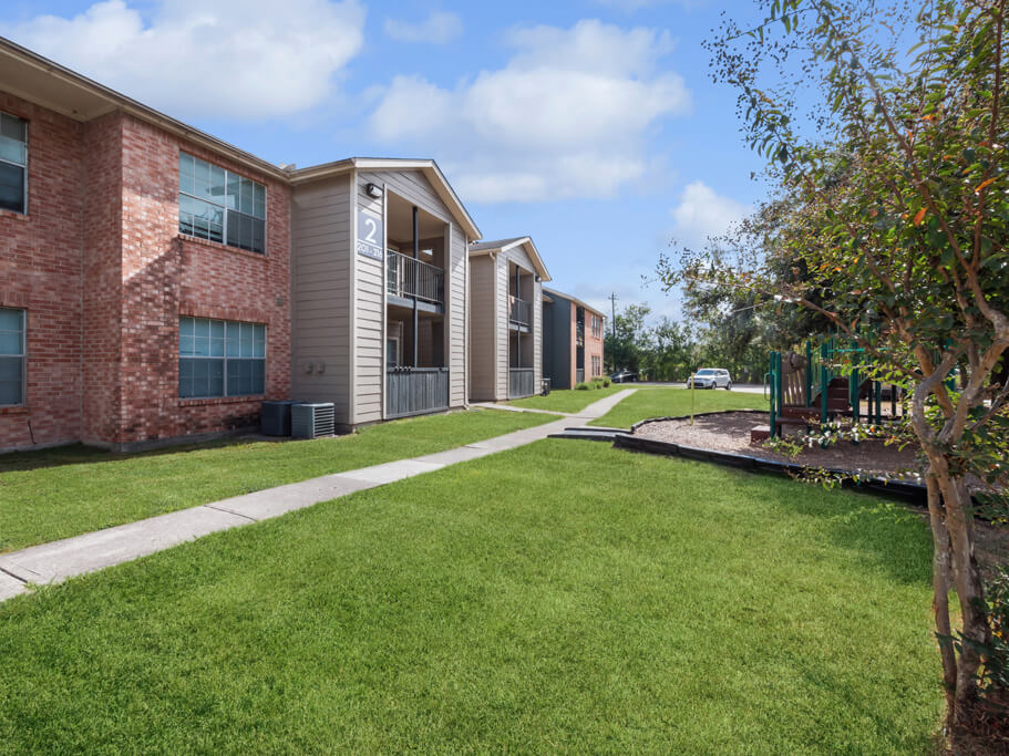 Forest Creek Apartments